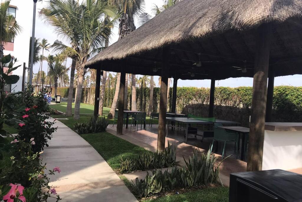 Апартаменты Palmilla Residencial Departamento En Zona Privada Масатлан Экстерьер фото